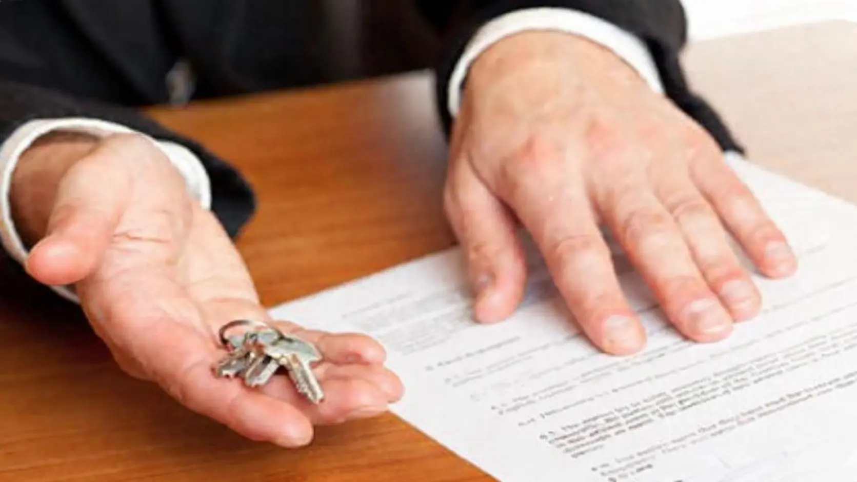 المفوض القضائي بتطوان عمر العياشي